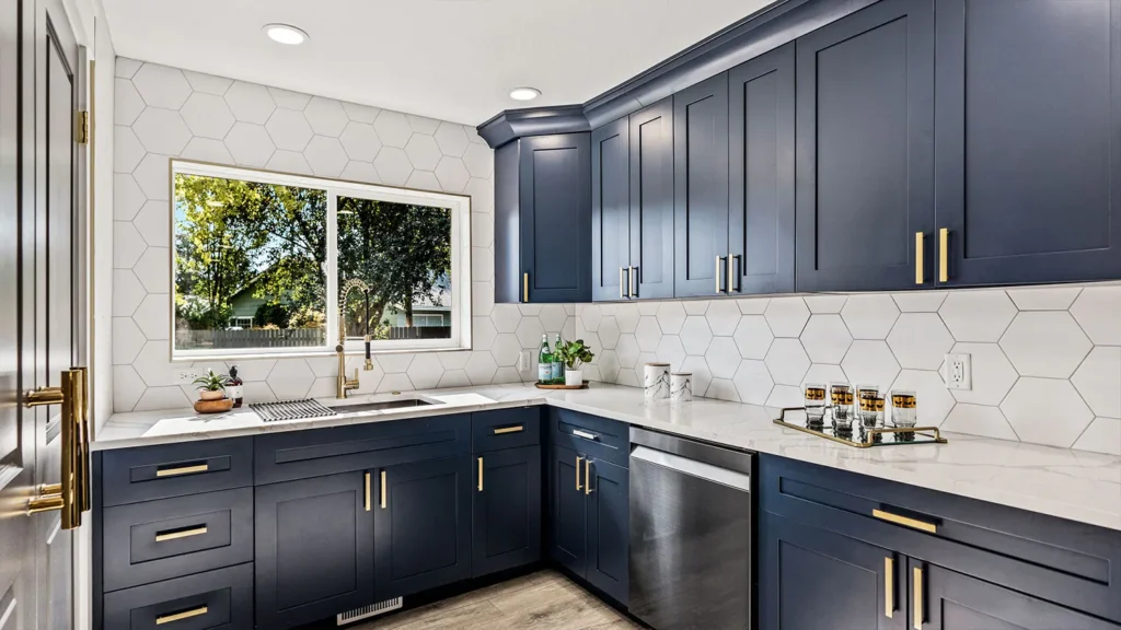 Blue kitchen cabinets we're using as inspiration for out kitchen.
